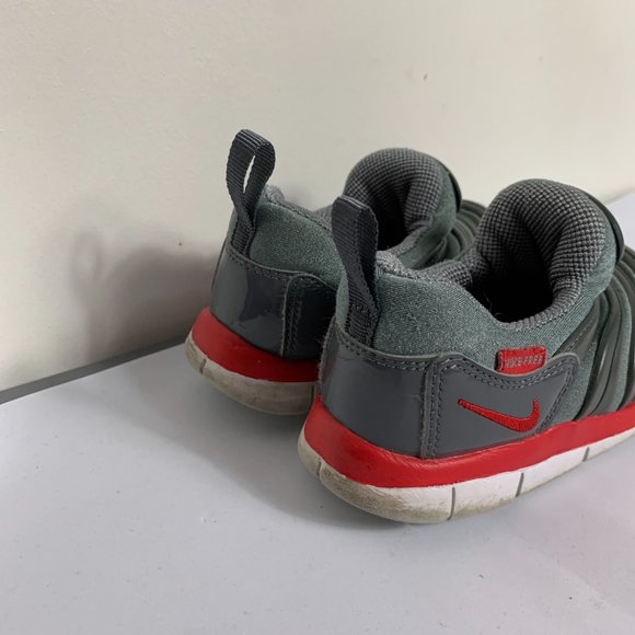 Nike Dynamo Free Kids / Infant Shoes Size US8C UK7.5 Grey Sneakers 343938-010 - Picture 4 of 7